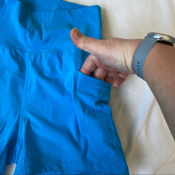 BuffBunny Rosa Shorts Hawaiian - Picture 4 of 5